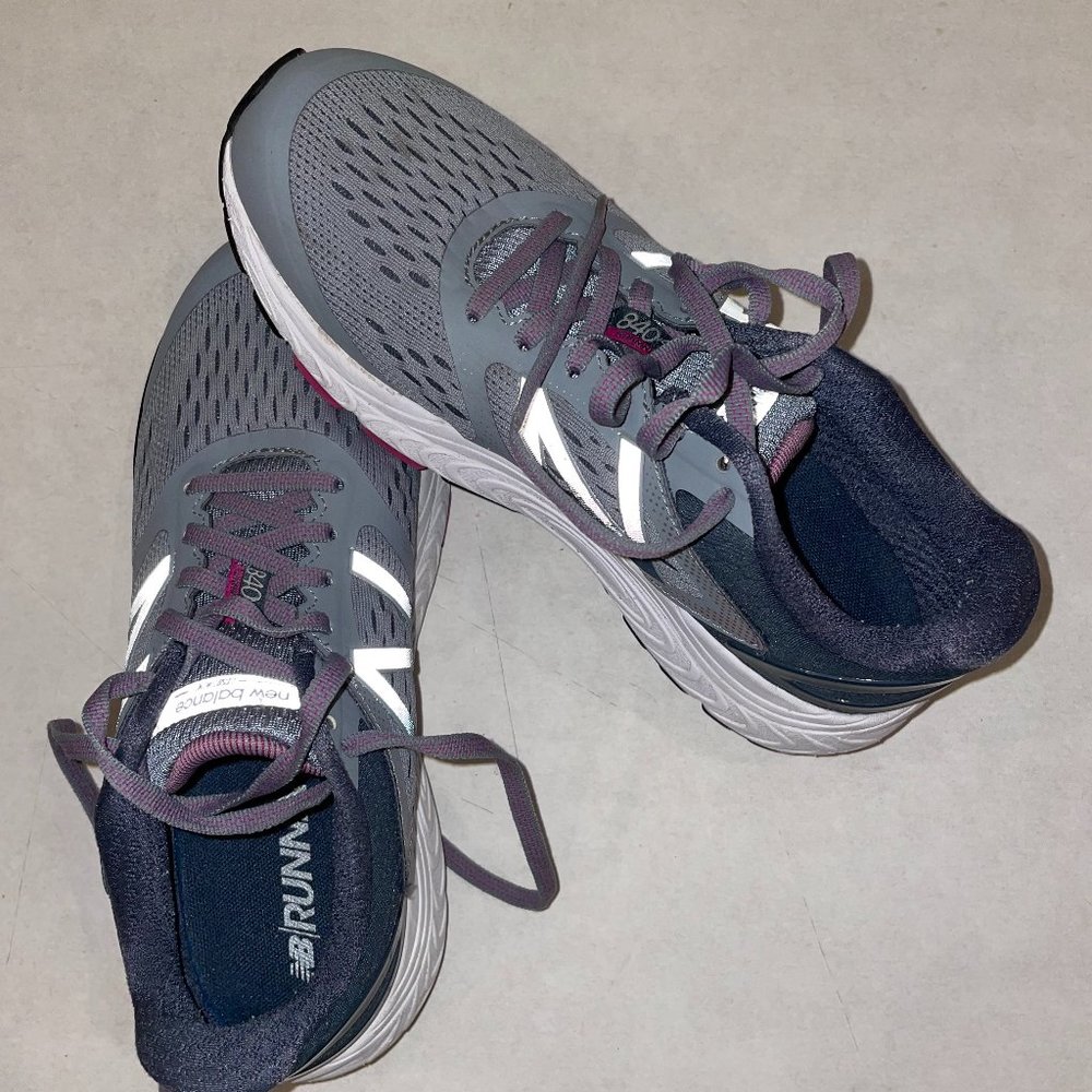 New Balance Women's 840 V4 Running Shoe, Sz 7